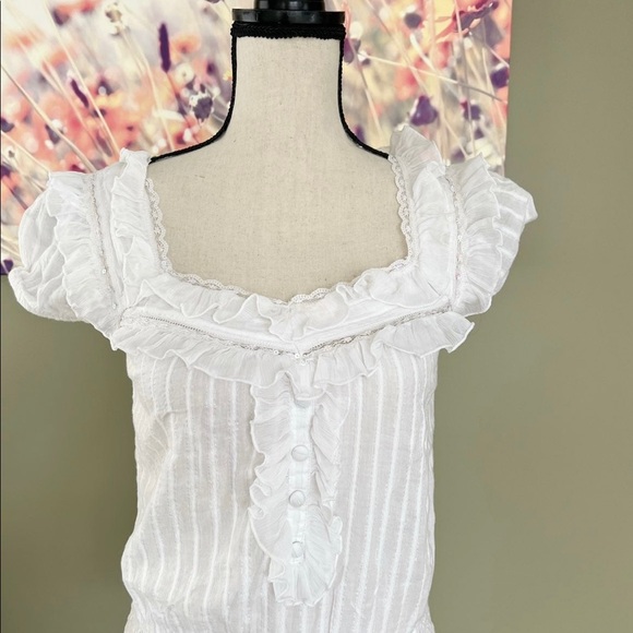 American Rag White Ruffled Top XS - Picture 9 of 10